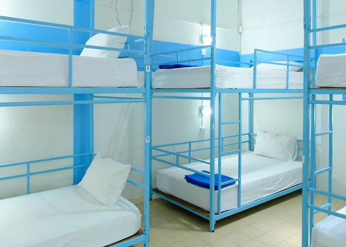 Albergue Bodega Soi 23 (adults Only) *